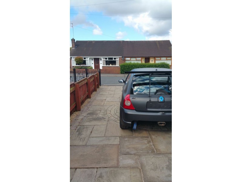 Clio 182 BYC rear wing mount system